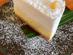 -Chom Cafe and Restaurant