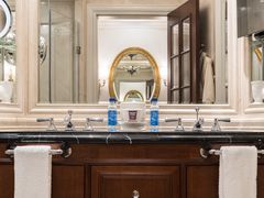 -广州富力丽思卡尔顿酒店