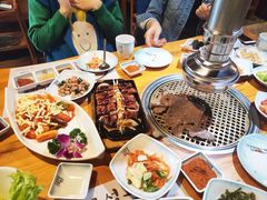 -唯成•韩国炭火烤肉 유성고기