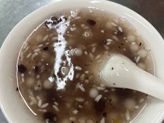 -芳婆糕团店(王府大街店)
