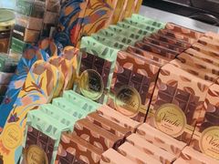 -VENCHI 闻绮(广州太古汇店)