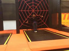 -嗨翻Hi-Fun竞技主题乐园·蹦床亲子生日轰趴(国光1937店)