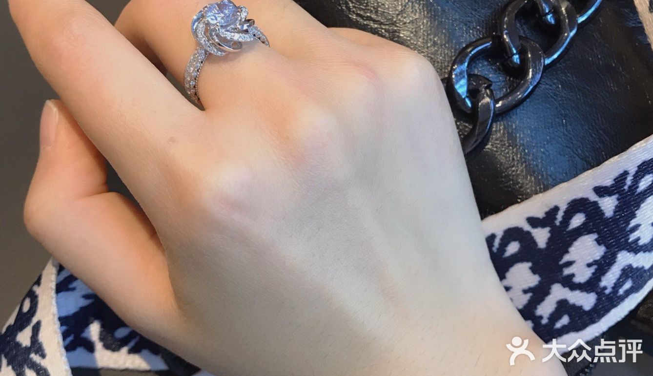 6.7w出头拿下一克拉真金💍，我不管，一定要分享给姐妹们！