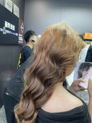 -藤野造型烫染·漂发