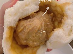 笋丁大肉包-白玉兰传统小吃