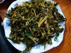 -抚仙湖石锅鱼菌园(明星鱼洞分店)