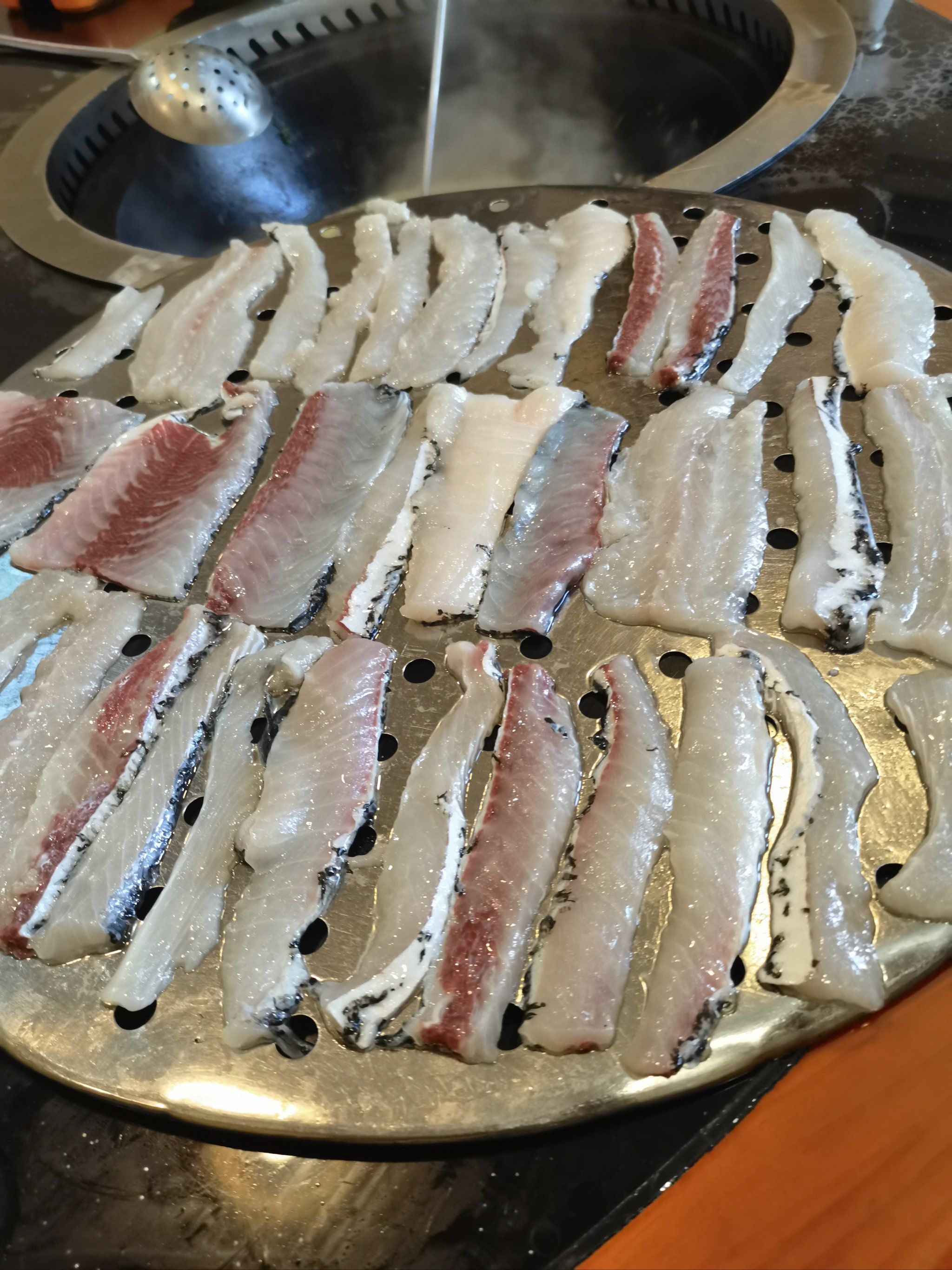 来郴州打卡老胡柴火鱼,鱼羊鲜超好吃,现煮