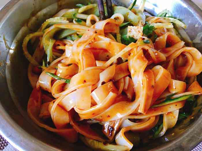 李大刀凉皮-"天热了,凉拌系列最双口,中午时分来份凉皮.