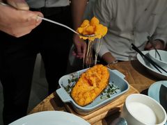 -蜜桃餐厅·伴山(湖滨商业街店)