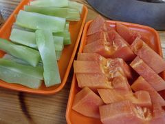 -广味炭炉鸡煲(宝业路分店)