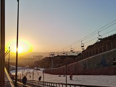 -采薇庄园四季滑雪场