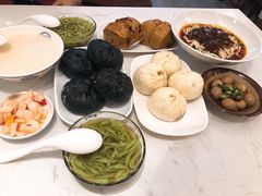 -李与白包子铺(桐梓林店)