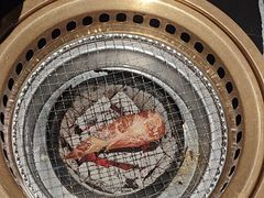 -山川小町·极番烧肉(新地假日广场店)