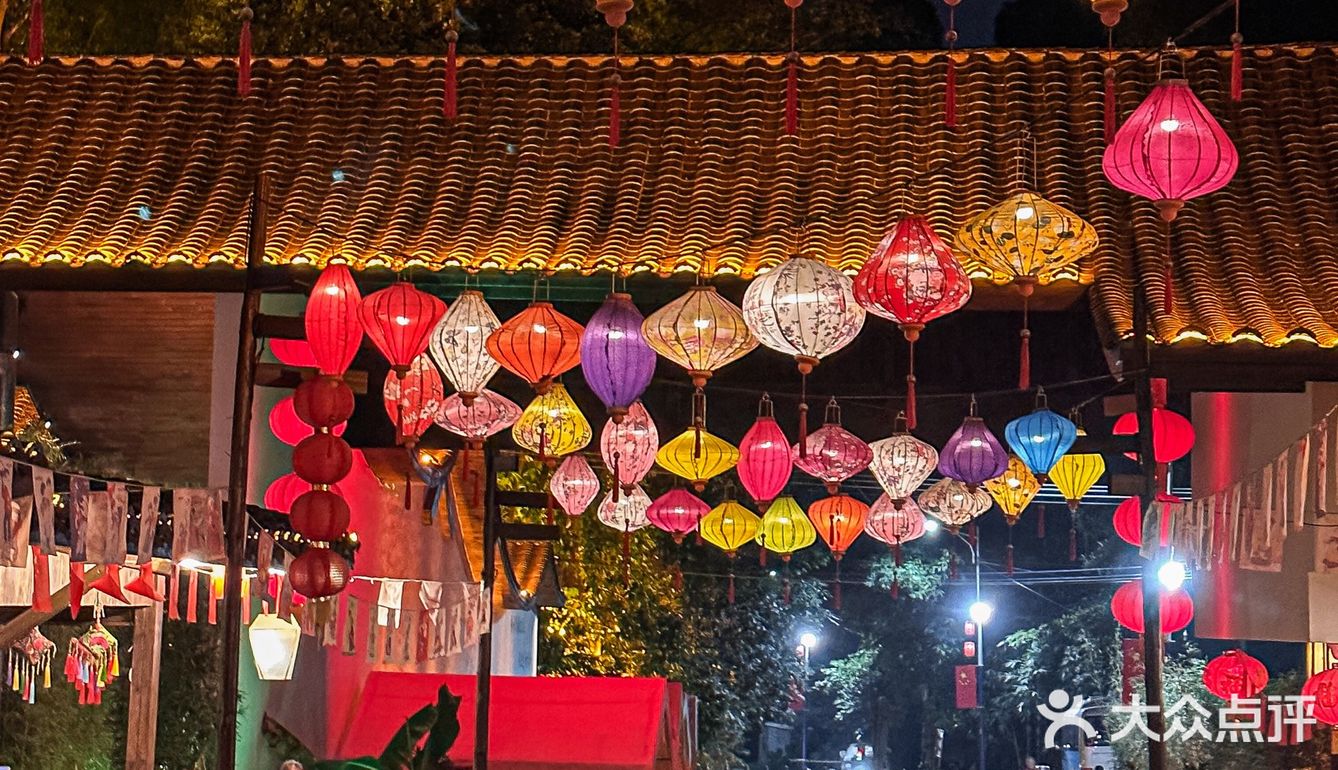 广州天河这里的晚上太热闹了吧！感受民族文化的魅力🥳🥳