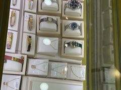 -海星奢选二手奢侈品手表包包鉴定回收寄卖(墨玉南路店)