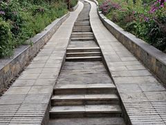 -高荡千年布依古寨旅游景区