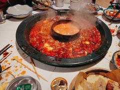 -爱你您·自家鱼塘·活水喷泉鱼火锅(八里店)