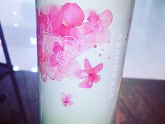 -星巴克臻选(成都来福士店)