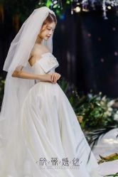 -欣薇婚纱(新源乐汇城店)
