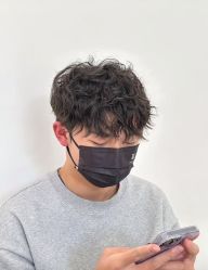 -十六番发型师事务所