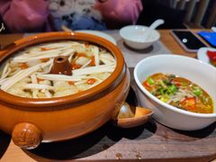 野生菌竹荪汽锅鸡-雀舞云南菜(乐客城店)