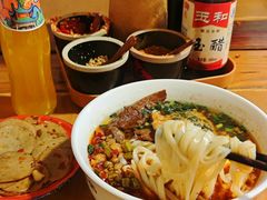 -矮子粉店1985·长沙米粉(湘春路店)