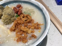 金牌荔湾艇仔粥-华辉拉肠(宝华店)