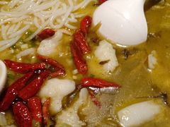 -渝是乎酸菜鱼(龙旗购物中心店)
