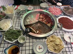 -山悦里 山野·鲜火锅(罗斯福广场店)