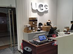 -UGG(燕莎奥特莱斯购物中心店)