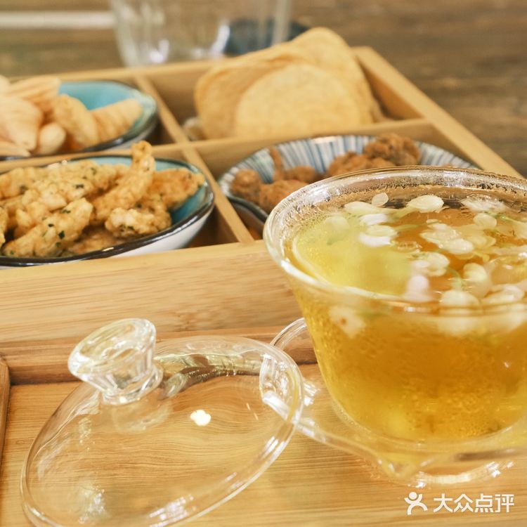 成都的这家茶铺🍵，周末居然要排几十桌，人气火爆为什么[胜利]