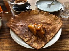 慢炖盐焦糖苹果可丽饼-RAC BAR(安福路店)