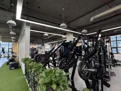 -岩顶健身(玄武店)