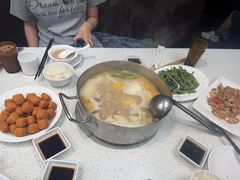 -肥仔文澳门猪骨煲(南京西路店)