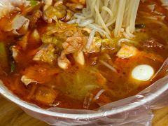 两掺-二钢串叔麻辣烫(华龙大厦店)
