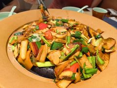 爆炒赤松茸黑牛肝菌-云海肴·汽锅鸡·云南菜(苏州中心店)
