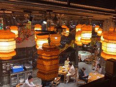 -帅巴人舅母子腊蹄民俗村