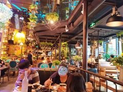 大堂-临界音乐酒馆·小龙虾·江湖菜(华熙LIVE·鱼洞店)