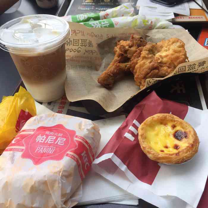 肯德基(季华七路店)-"昨天晚上7点开车去买全家桶外卖,被告知没.