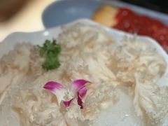 -老牌坊云南鱼豆花火锅(哈西万达店)