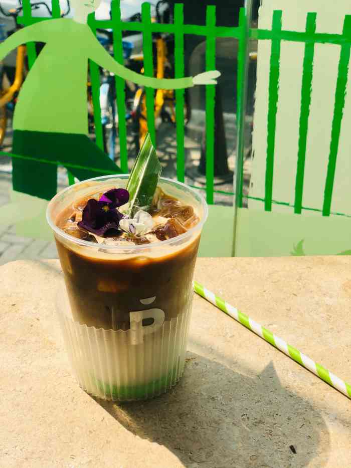 paras coffee(南京西路店)-"秋冬来啦 最近推出了酒渍野樱桃咖啡冷和.