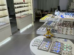 -视野联行眼镜•蔡司•依视路(温江店)