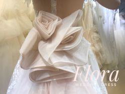 -Flora婚纱礼服定制租赁店