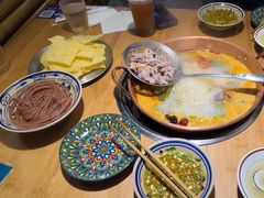 -洱火云南酸菜牛肉火锅(石景山当代商城店)