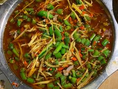 -兔行天下-鸿鹤鲜锅兔(中海国际店)