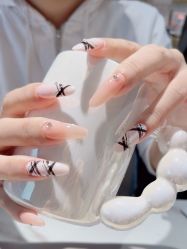 -丽心自助美甲美睫