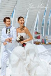 -现代经典婚纱摄影
