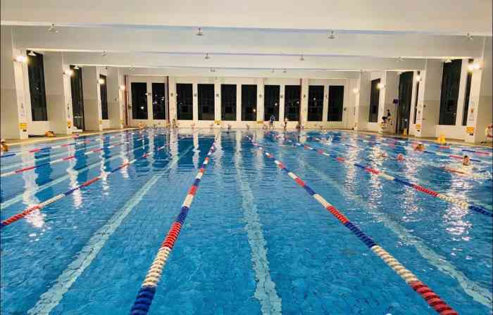 北师大广实中学部游泳馆