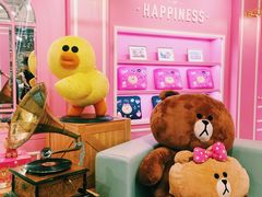 -LINE FRIENDS Garosu-gil Flagship Store