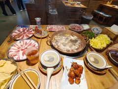 -洱火云南酸菜牛肉火锅(石景山当代商城店)